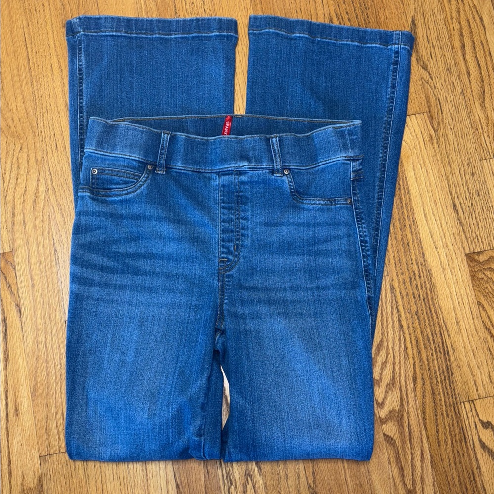 SPANX Flare Wide Leg Vintage Indigo Pull On Jeans Women’s Size Large 34” Inseam - Picture 5 of 16
